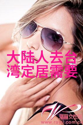 直播间最开放那肯定是说啥都行的小李哥的频道他不仅直播自己打游戏还会边打边给观众讲解生活的小秘密包括但