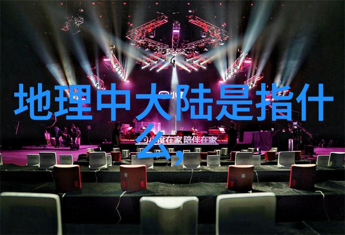 2022初春地素时尚风潮背带裤成热门选择推荐尝试一条初恋风格减龄显瘦款
