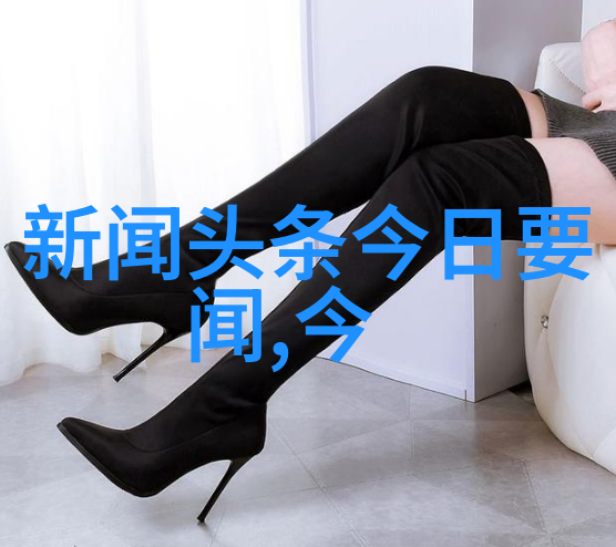 爸爸的足迹在城市的脉络中跳跃随着每一次踏出家门他背后留下了无数关于去哪的猜想和期待