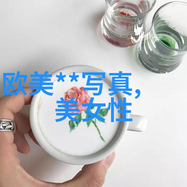 EvaLongoria主妇活力归来 演绎FolliFollieFashionablySilver时尚