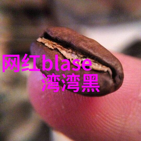 中国吃播人气火爆100虎牙钱小佳踩踏底线引粉转黑她说我不欠任何人