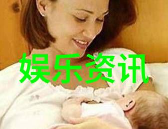 时尚比基尼-春季流行趋势探索薄荷绿与金色元素的巧妙搭配