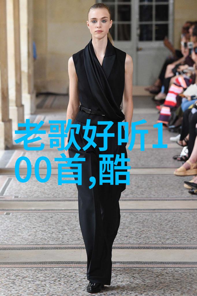 风格与个性如何在美女写真中展现独特气质
