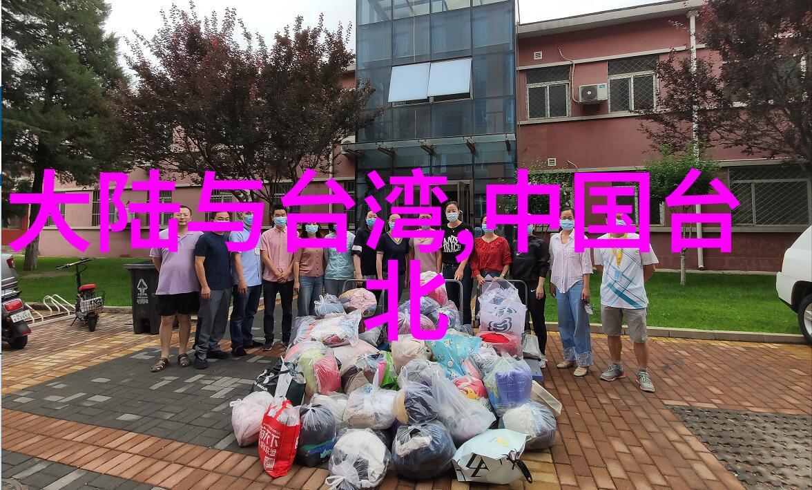 在重生之旅中她睡过了娱乐圈的每个角落却发现自己始终无法逃脱命运的循环她的灵魂是否已经与这个世界彻底绑