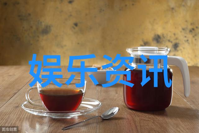 时尚女装图片-春季流行轻盈色彩与优雅剪裁的时尚女装精选