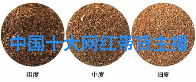 温暖与孤寂的对比让人心疼的图片