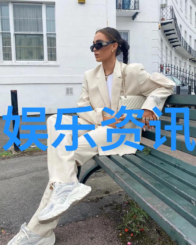 写真的视觉语言解读镜头与构图在现代摄影中的角色