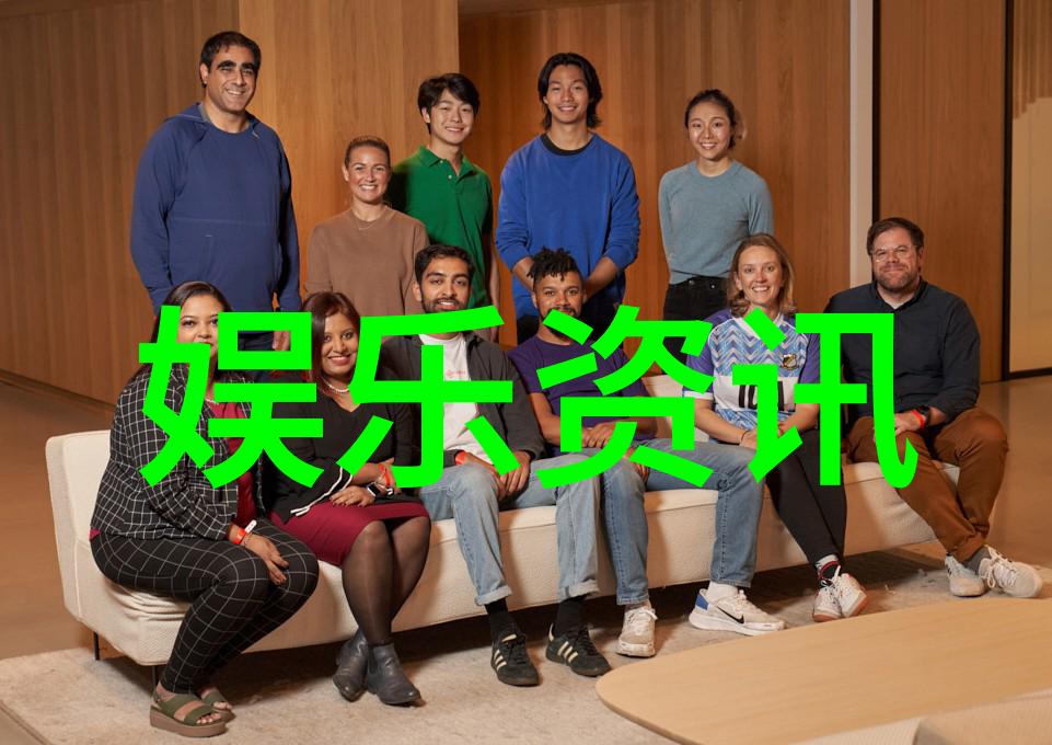 镜头间的对比捕捉生活的反差美