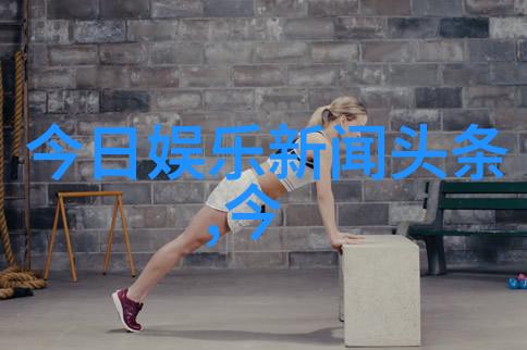 时尚COSMO与张可盈合作致敬中国戏剧共情角色代表青年戏剧人