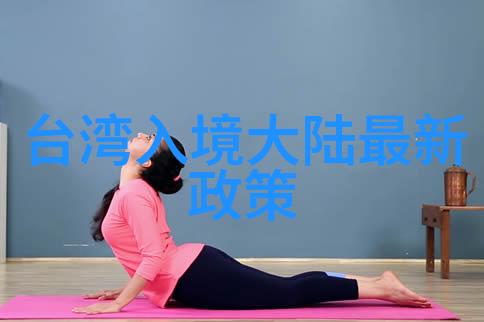 林允的糖果系写真紧抱玩偶触动心弦