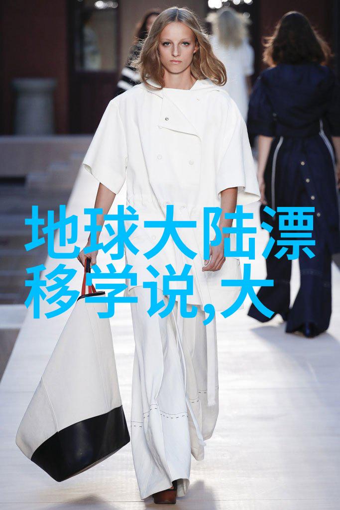 城市守护者之光夜幕下的城管大楼争议
