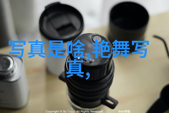 时尚界与银幕上的梦幻对话电影如何塑造时尚的未来形态