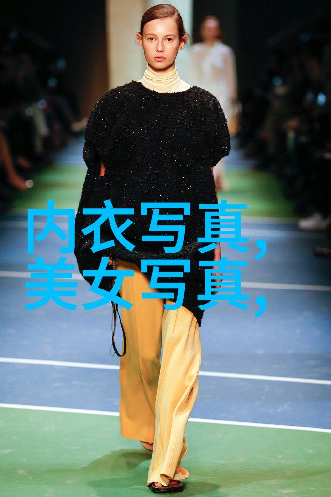 杨幂野鸡演绎女性魅力与时尚风范