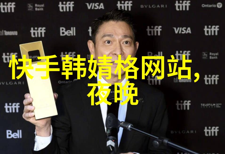 青灯下的云泥一篇探索灵魂深处的旅程