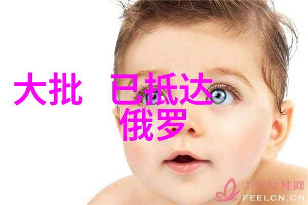 光影下的诱惑她与镜头的缠绵