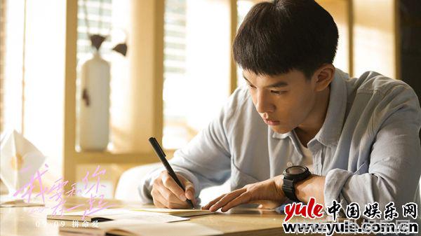 《我要和你在一路》宣布“记忆犹新”版海报，尹昉李梦冲破“魔咒”大胆相爱